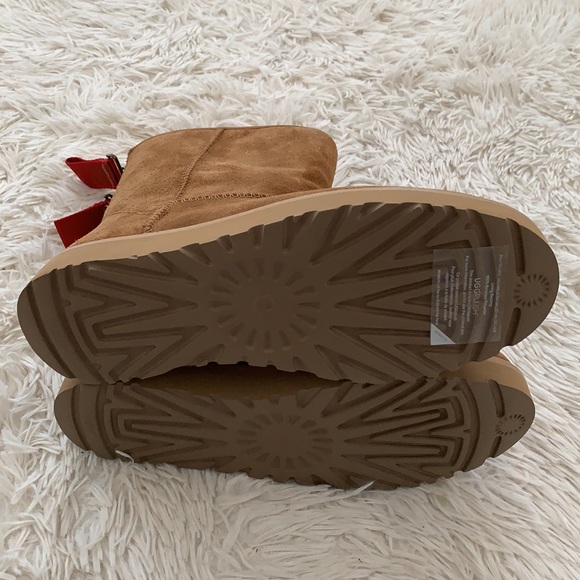 authentic ugg classic short logo zip boots - Picture 10 of 13